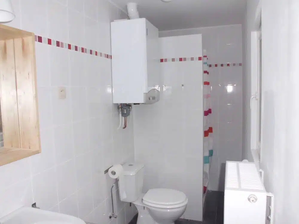 Salle de bain : les règles d’installation d’une chaudière au gaz