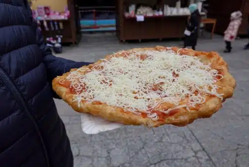 Découvrez les temps de cuisson idéaux pour votre pizza surgelée
