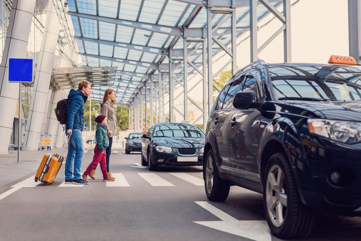 Les avantages de la location de voiture de standing pour les voyageurs