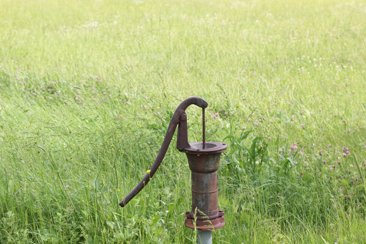 Gestion de crise de l’eau : les pompes de puits en période de sécheresse